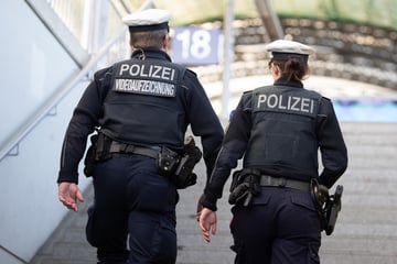 Dresden: Polizeieinsätze an Dresdner Bahnhöfen: Spuckende Teenager und Bierflaschen-Attacke