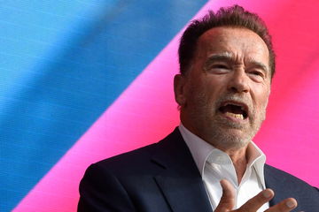 Arnold Schwarzenegger in schweren Autounfall verwickelt!