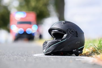 Motorrad- und Mopedfahrer schwer verletzt: Gegen beide Unfallopfer wird jetzt ermittelt