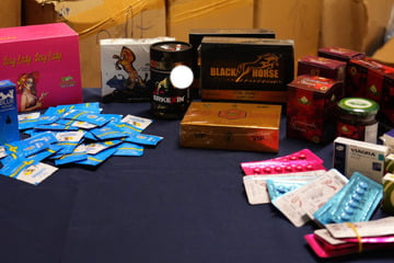 Zoll zieht Lkw mit mehr als 50.000 nicht erlaubten Potenzmitteln aus dem Verkehr