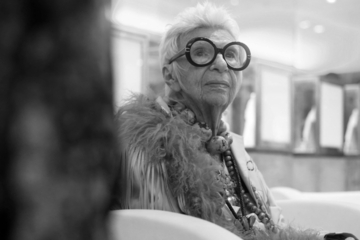 Iris Apfel ist tot: Älteste Influencerin der Welt stirbt mit 102 Jahren