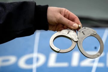 Chemnitz: Aggressiver Ladendieb beißt Mitarbeiter beim Fluchtversuch