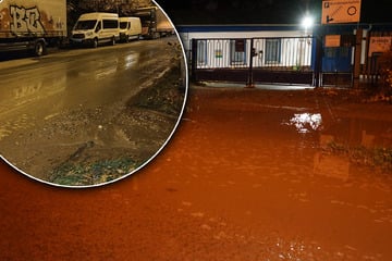 Leipzig: Straße in Leipzig steht nachts plötzlich unter Wasser: Hier drohen Einschränkungen im Verkehr