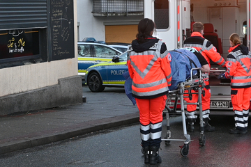Messerangriff in Hamburg: Opfer im Krankenhaus, Täter auf der Flucht!