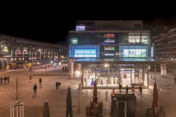 Dresden: Ekel-Paket belästigt Mädchen am Wiener Platz: Teenager zeigen Courage