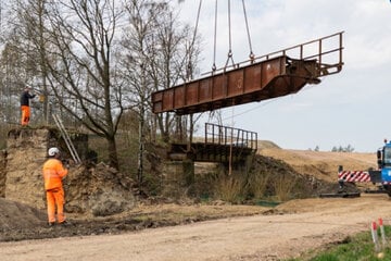 Für Hochwasser-Rückhaltebecken: Bahnbrücken in Sachsen werden abgerissen