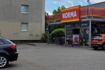 Leipzig: Kassiererin verhindert Schlimmeres: Bewaffneter Raub im Norma wegen weniger als 1000 Euro