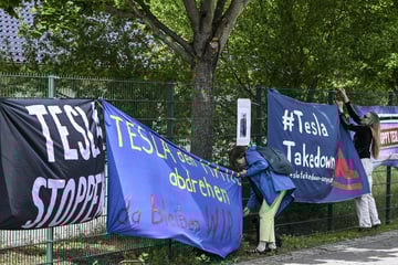 Kein Wasser für Musk! Wut-Proteste gegen Deal für Tesla