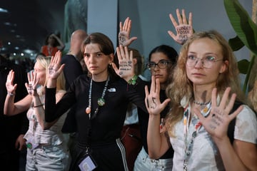 COP30: Fossil fuel fight threatens to sink climate talks as negotiations run into overtime