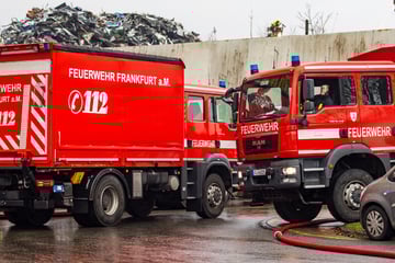 Frankfurt: Brand in Frankfurt: Geruchsbelästigung und große Rauchsäule