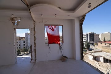 Iran warns of "devastating" retaliation after Trump's threat to destroy civilian infrastructure