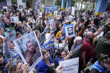 Ukraine-Krieg: Selenskyj kündigt Austausch von 1200 Kriegs-Gefangenen an