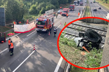 Unfall A3: Unfall auf A3: Auto schleudert auf Bahngleise, drei Männer sterben