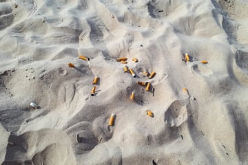 Bis zu 500 Euro Strafe: Beliebtes Urlaubsziel verbietet Rauchen am Strand