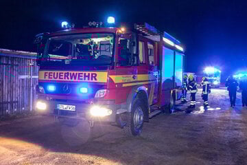 Feuer auf Garagendach im Erzgebirge: Polizei schnappt Jugendliche