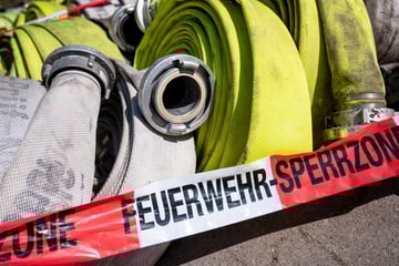 Gasexplosion? Wohnhaus steht in Vollbrand