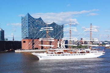 Größtes Segel-Kreuzfahrtschiff der Welt läuft in Hamburg ein