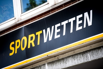 Leipzig: Mitten am Tag: Duo überfällt Sportwettbüro in Leipzig