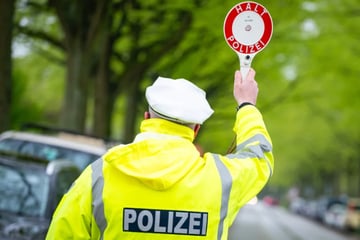 Berlin: Auf der Flucht mehrere Unfälle gebaut: Polizei schießt auf Lieferwagen-Dieb an der Alten Försterei