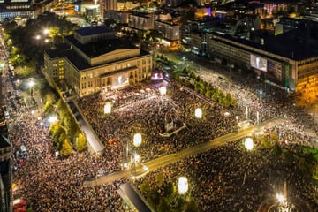 Leipzig: Hoher Besuch beim Leipziger Lichtfest: Scholz, Kretschmer und Co. feiern 35 Jahre friedliche Revolution