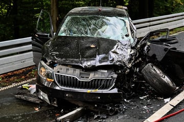 71-Jähriger stirbt bei Frontalcrash, drei weitere Personen verletzt