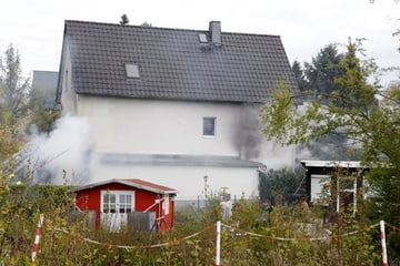 Chemnitz: Feuerwehreinsatz in Chemnitz: Brand in Einfamilienhaus