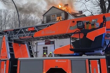 Berlin: Leerstehendes Hotel im Berliner Nordwesten in Flammen
