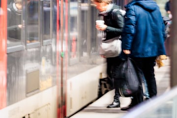 Berlin: Bahnstrecke Berlin–Oranienburg weiter gesperrt: Pendler müssen umplanen