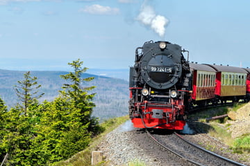 Wochenlange Gleisbauarbeiten beendet: Brockenbahn dampft wieder auf den Harzgipfel