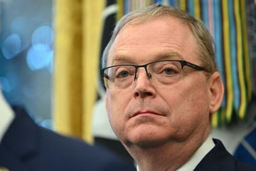 Top economic aide to Trump criticizes authors of New York Fed tariff study: "The paper is an embarrassment"