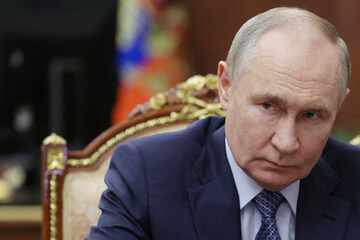 Putin and US envoy Witkoff hold "constructive" talks ahead of sanctions deadline