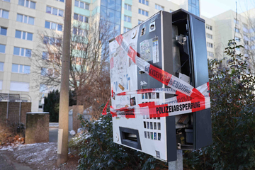 Dresden: Detonation in Prohlis: two cigarette machines blown up