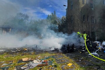 Chemnitz: Rauchwolke über Chemnitz: In der Industriebrache brennt es schon wieder