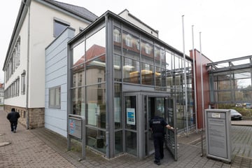 Prozess-Neuauflage nicht in Sicht - Rechtsanwalt: "Geschützt werden dort Neonazis"