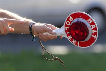 Großkontrolle auf der A2: Polizei nimmt Lastwagen ins Visier