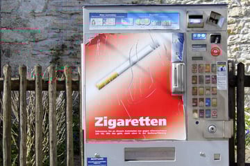 Diebe versuchen auf kuriose Weise Zigaretten zu erbeuten