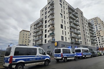 Tote Frau in Marzahn gefunden: Polizei ermittelt wegen Tötungsdelikts!