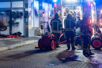 Leipzig: Angriff auf Connewitzer Polizeiposten: Täter legen Feuer und beschädigen Gebäude