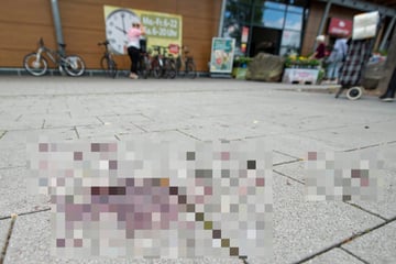 Messerattacke: Messerangriff vor REWE-Markt in Erfurt: Zwei Verletzte, Täter auf der Flucht