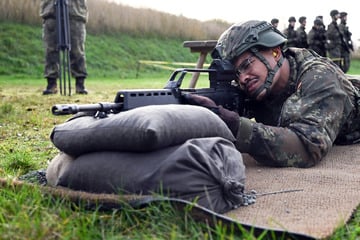 Brief von der Bundeswehr: Tausende junge Sachsen bekommen Post
