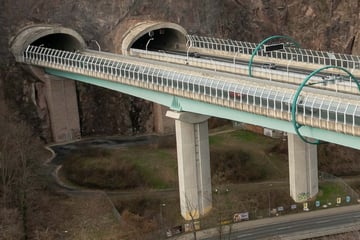 Dresden: Vollsperrung auf A17 nahe Dresden: Autobahnabschnitt komplett dicht