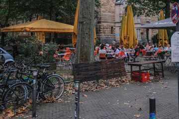 Gericht greift durch: Stadt Köln muss wegen Lärm am Brüsseler Platz blechen