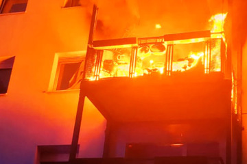 Wohnung und Balkon lichterloh in Flammen: Tödlicher Brand in Viernheim