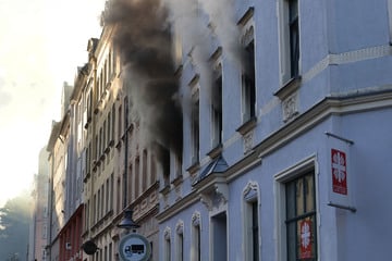 Chemnitz: Verheerendes Feuer in Chemnitzer Wohnung: War es Brandstiftung?
