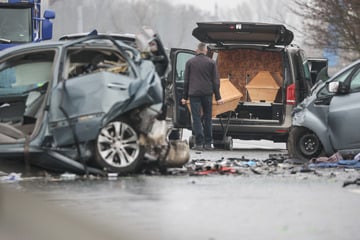 Unfall bei Eilenburg: Mercedes des Todesfahrers gehörte seiner Familie und hatte keinen TÜV