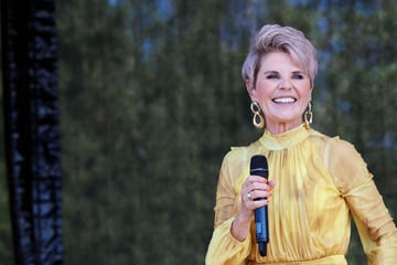 Auch "Muck" ist dabei: So feiert Country-Lady Linda Feller ihren 60. Geburtstag