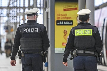 Dresden: 20-Jähriger rastet im Hauptbahnhof aus: Polizisten nach brutaler Attacke nicht dienstfähig