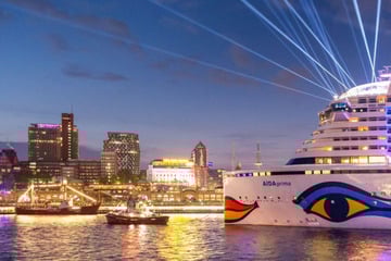 Party im Hamburger Hafen: AIDA feiert mit Parade und Weltstars