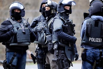 SEK-Einsatz an Flüchtlingsunterkunft: 24-Jähriger soll Teenager mit Schusswaffe bedroht haben