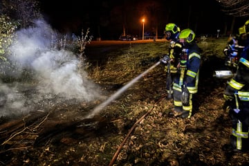 Brandstiftung? Feuerwehreinsatz im Erzgebirge